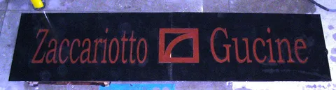 Pezzo tagliato con il waterjet 22