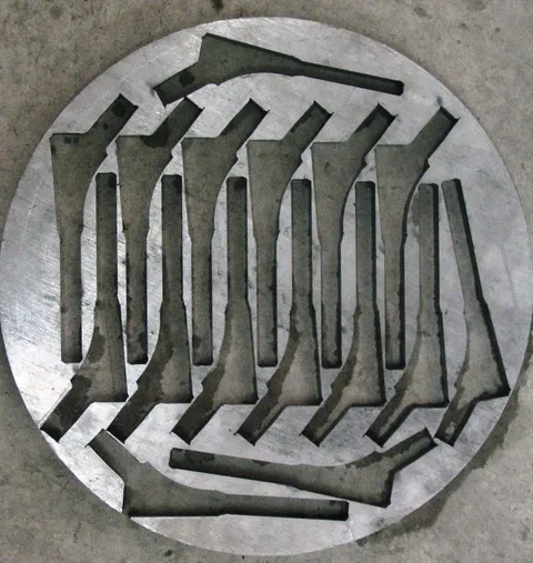 Pezzo tagliato con il waterjet 28