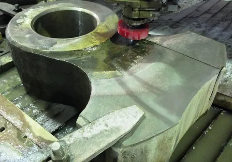 Pezzo tagliato con il waterjet 9
